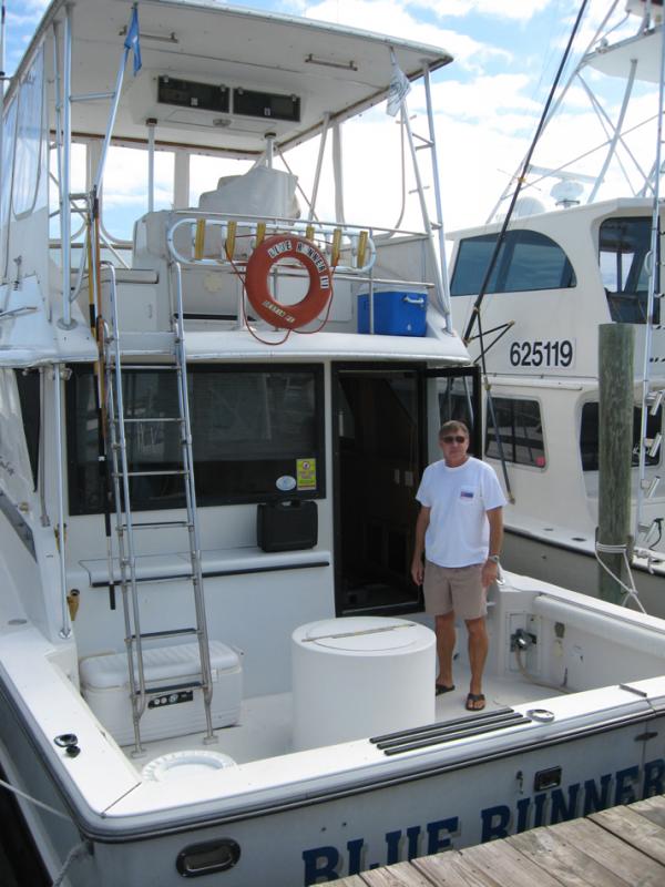 Click to enlarge image Captain Tommy Carter and the Blue Runner 2 - Getting ready to GO GO GO!!! - 